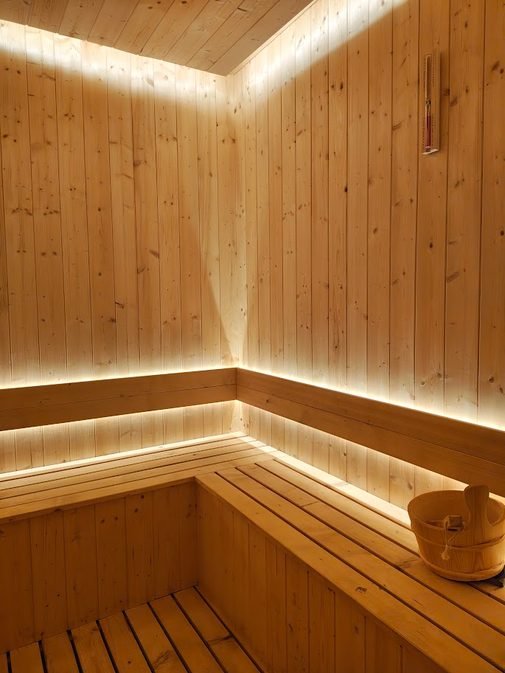Steam and sauna room at Fitness Extreme Andheri West